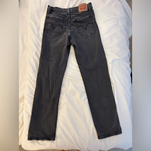 SOLD❗️Levi’s wedgie straight 28 washed black - Picture 1 of 12